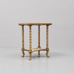 1128 8226 LAMP TABLE